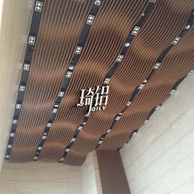 弧形鋁方通074